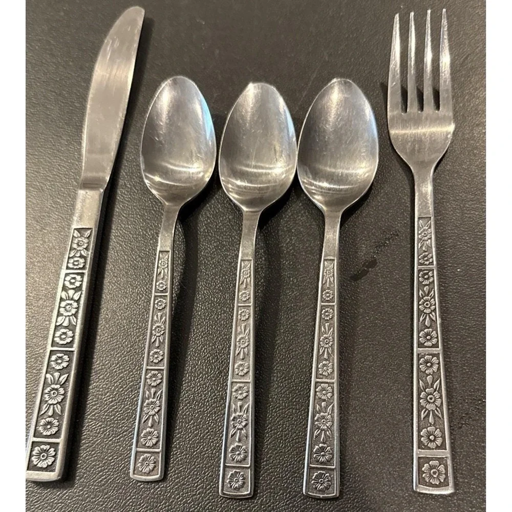 Imperial International Serta Stainless Steel 3 Teaspoons 1 Salad Fork 1 Knife